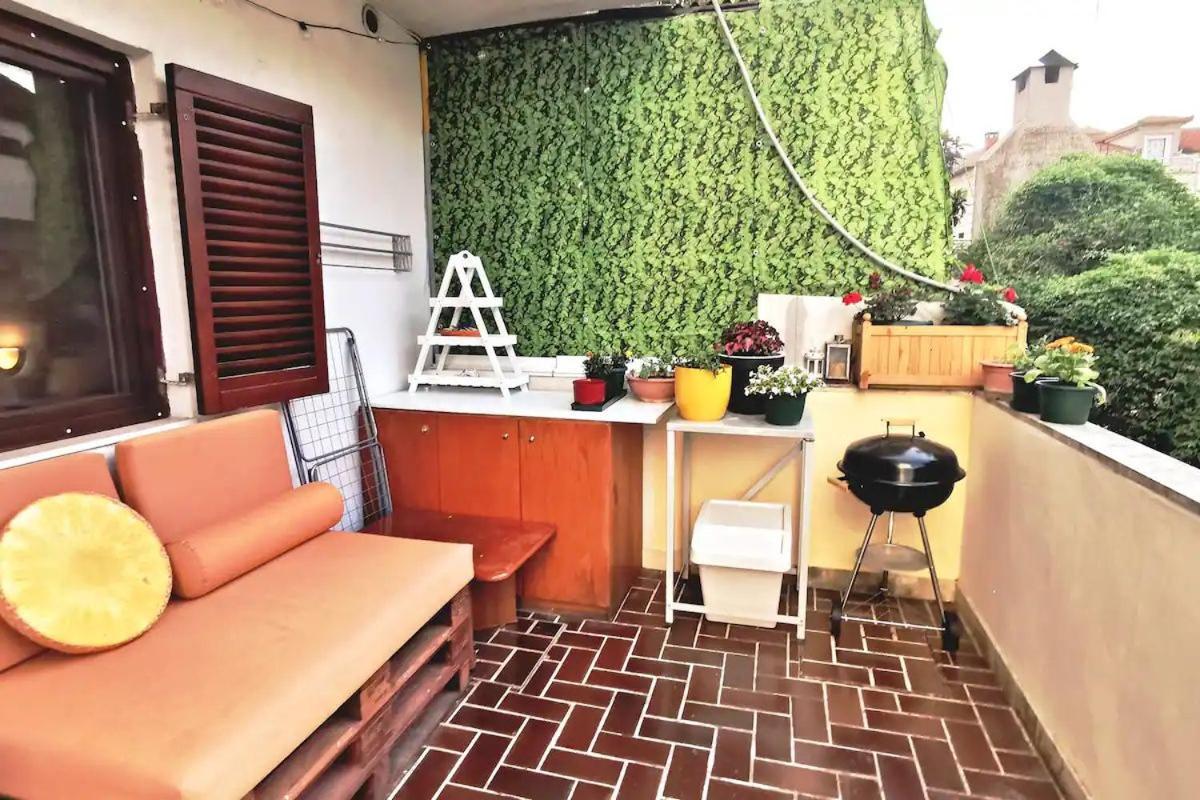 Misho Apartment With Terrace Split Exterior photo